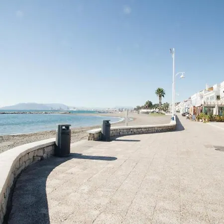 Your By The Sea Apartment Malaga